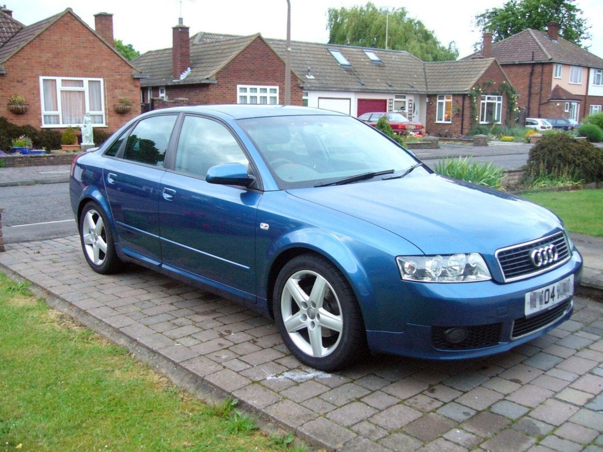 Купить ауди а6 б. Audi a4 2004. Ауди а4 2004. Ауди а4 кватро 2004. Ауди а4 в6 2004.